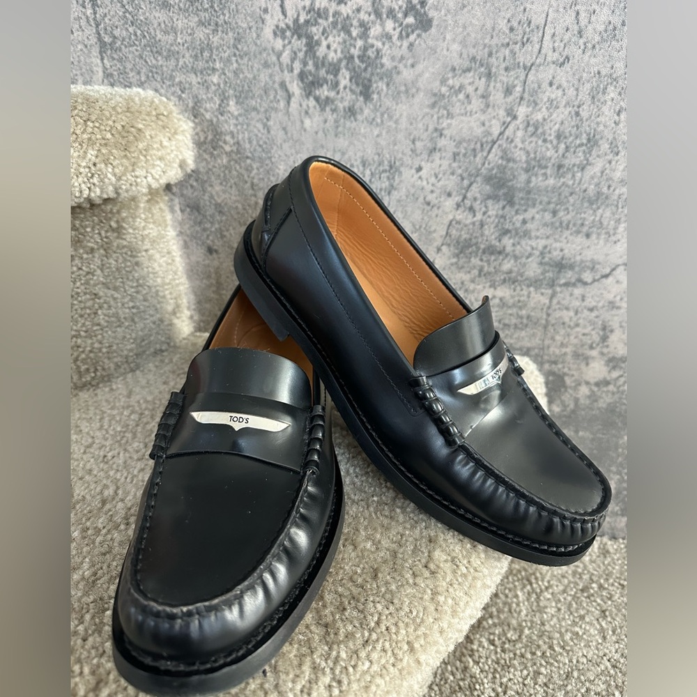 Women’s Black Leather Loafers